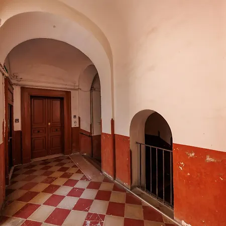 Affittacamere The Tribunali By Houseinnaples