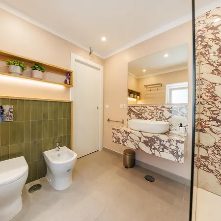 The Tribunali By Houseinnaples Affittacamere 4*